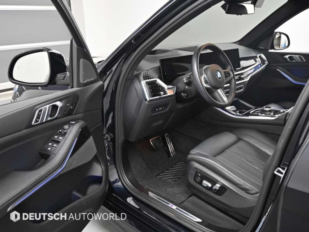 BMW X5 — photo 11
