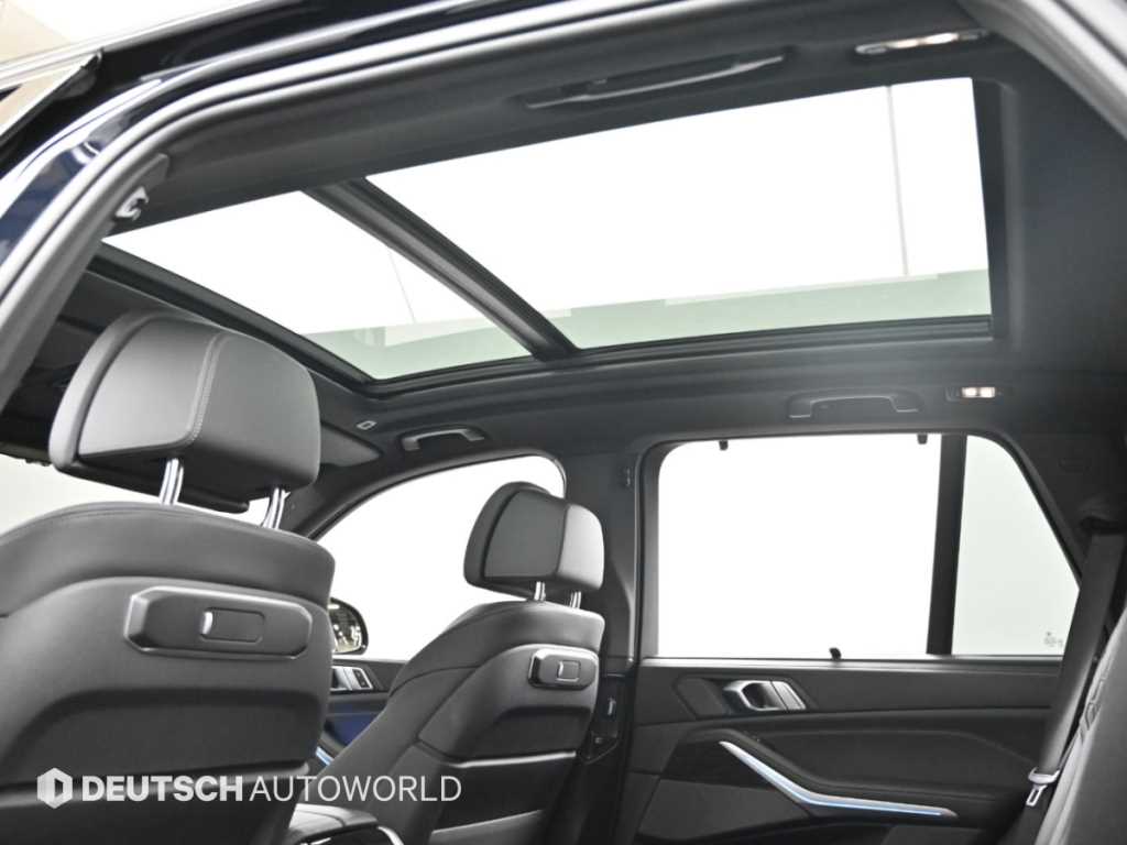 BMW X5 — photo 18