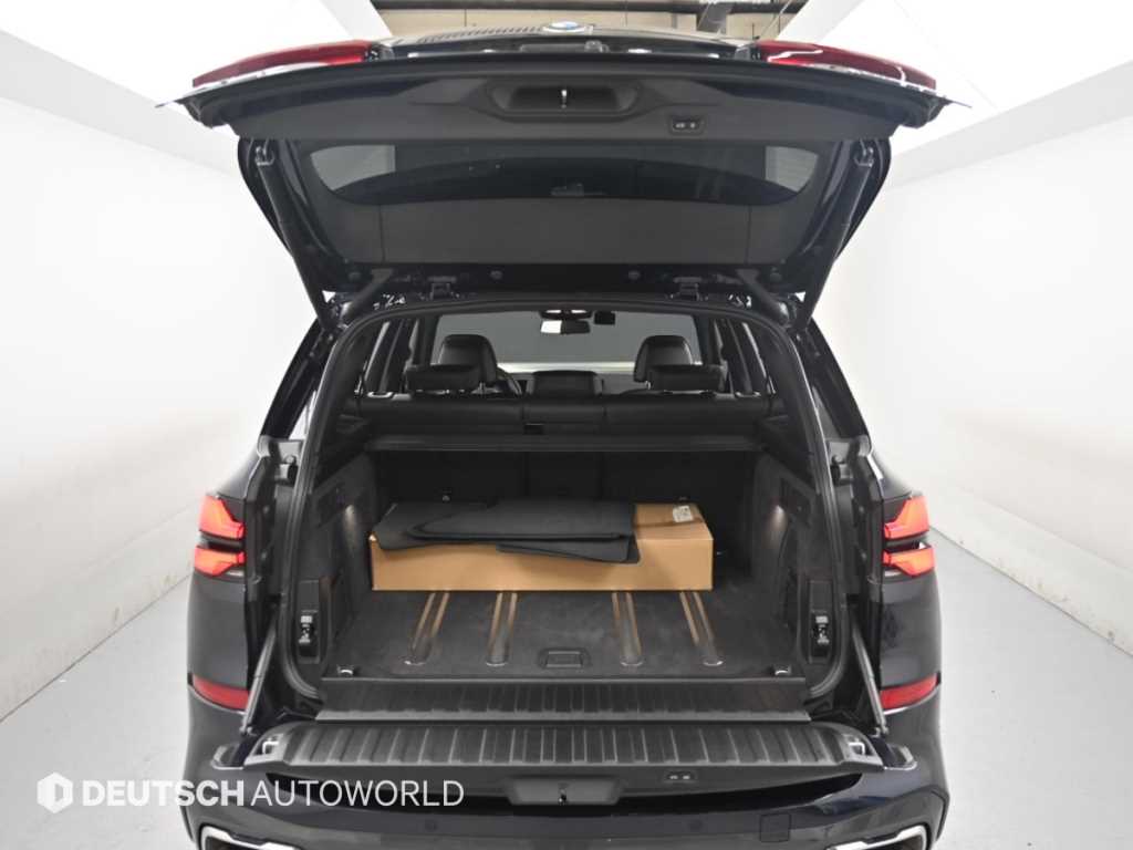 BMW X5 — photo 19