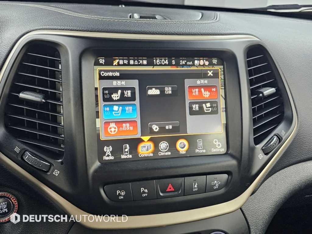 Jeep Cherokee — photo 17