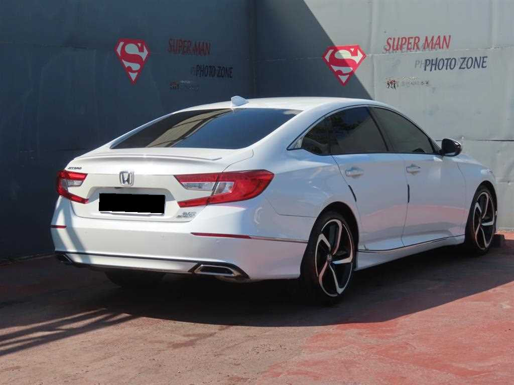 Honda Accord — photo 03
