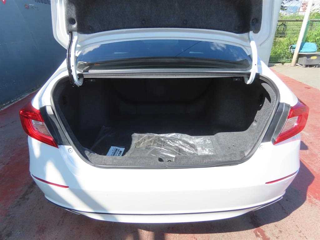 Honda Accord — photo 05