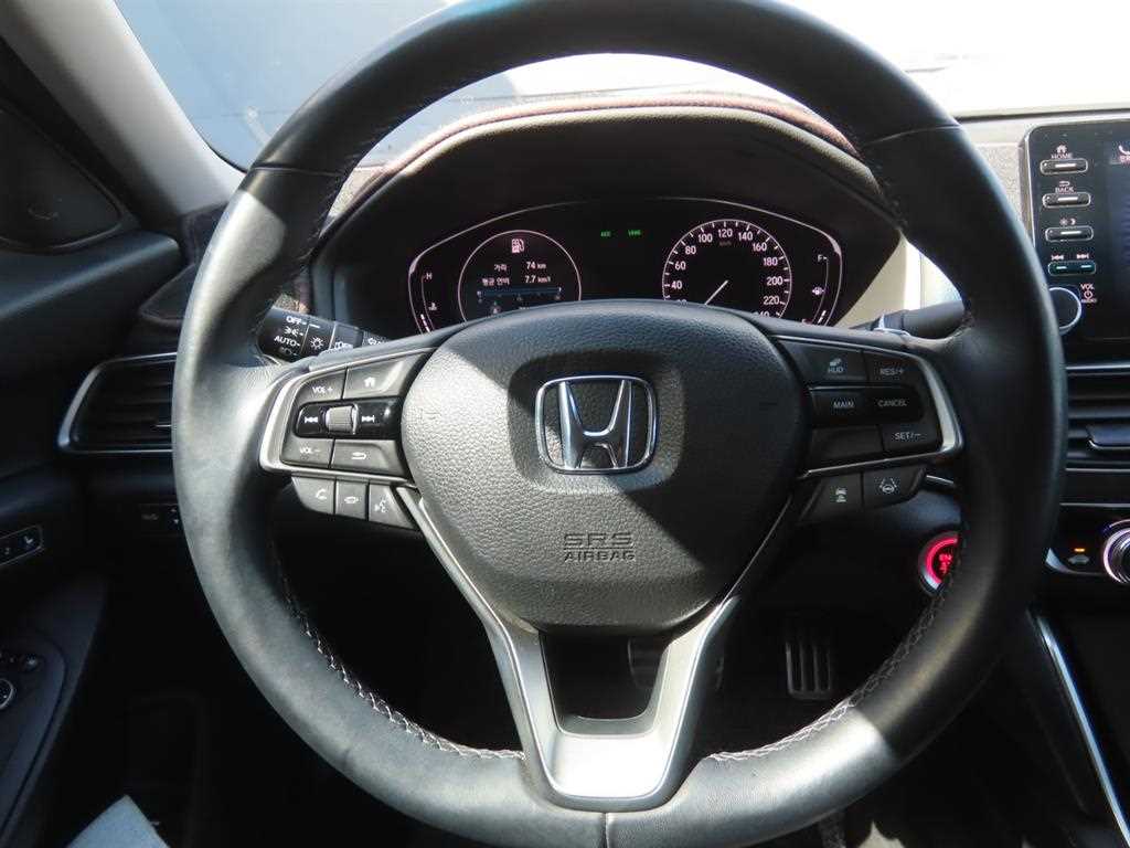 Honda Accord — photo 10