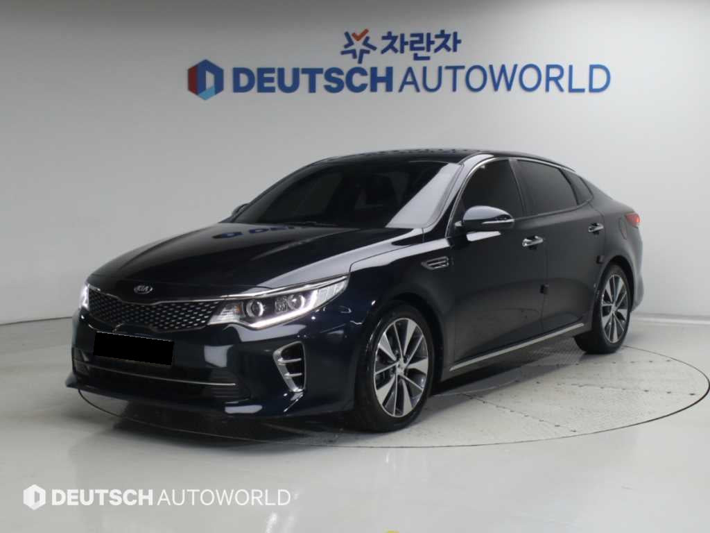 Kia K5 — photo 01