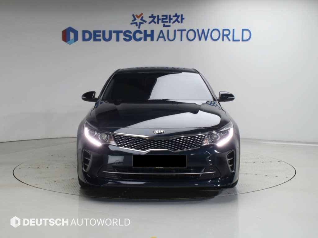 Kia K5 — photo 03