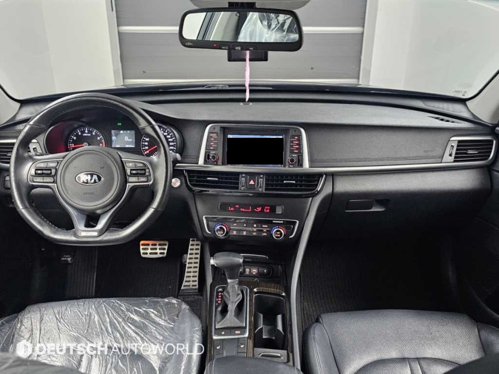 Kia K5 — photo 07