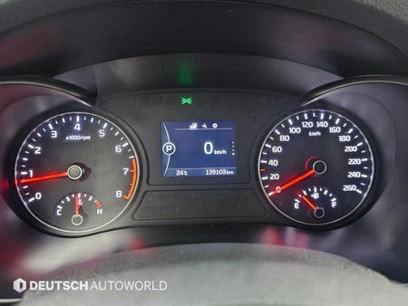 Kia K5 — photo 08