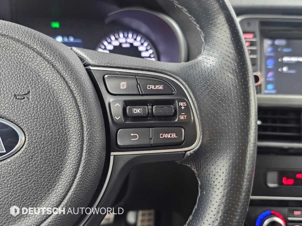 Kia K5 — photo 16