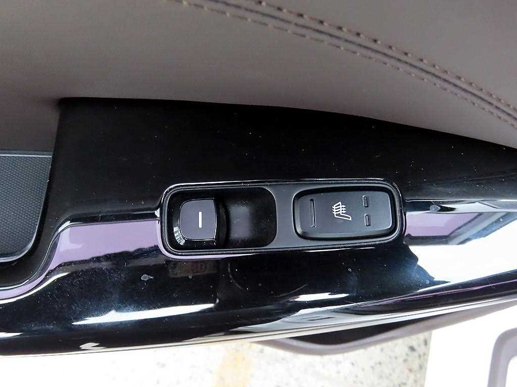 Kia K7 — photo 17