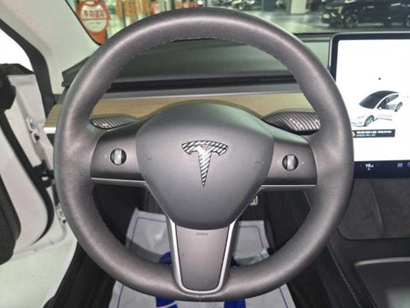 Tesla Model 3 — photo 09