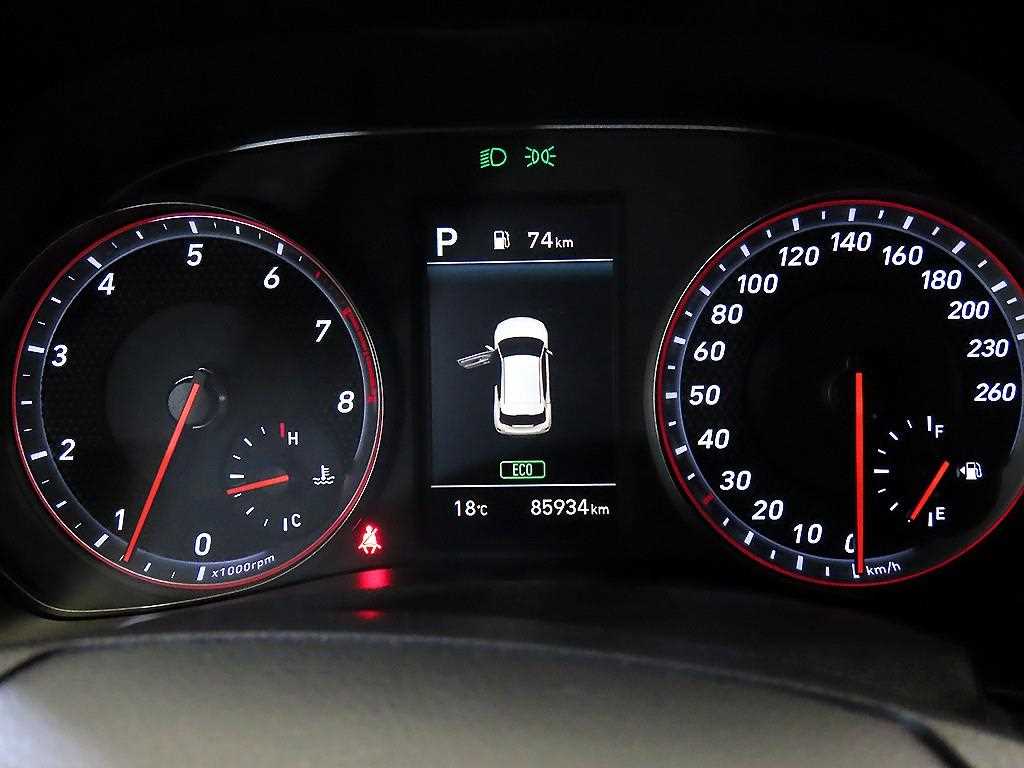 Hyundai Veloster — photo 09