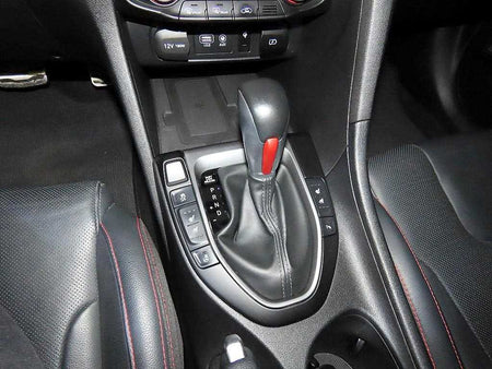 Hyundai Veloster — photo 12