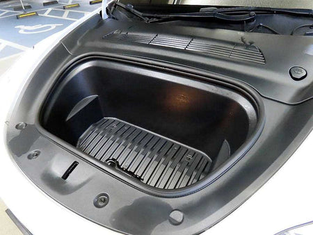 Tesla Model Y — photo 19