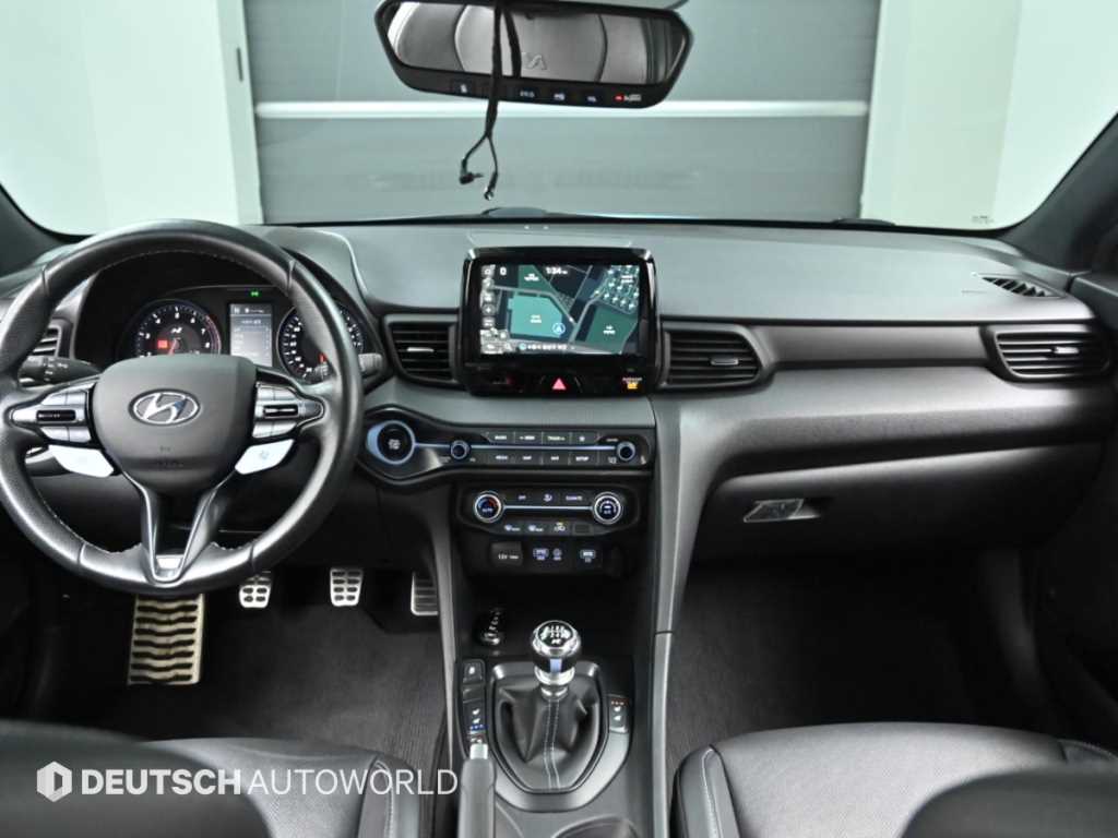 Hyundai Veloster — photo 08