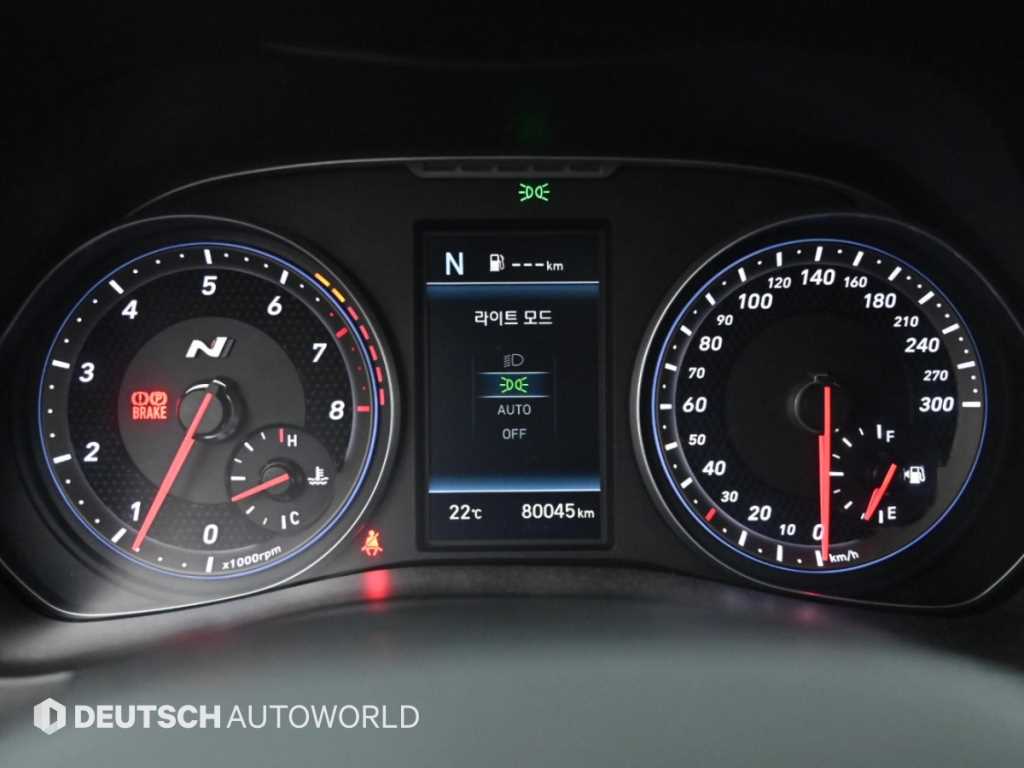 Hyundai Veloster — photo 09