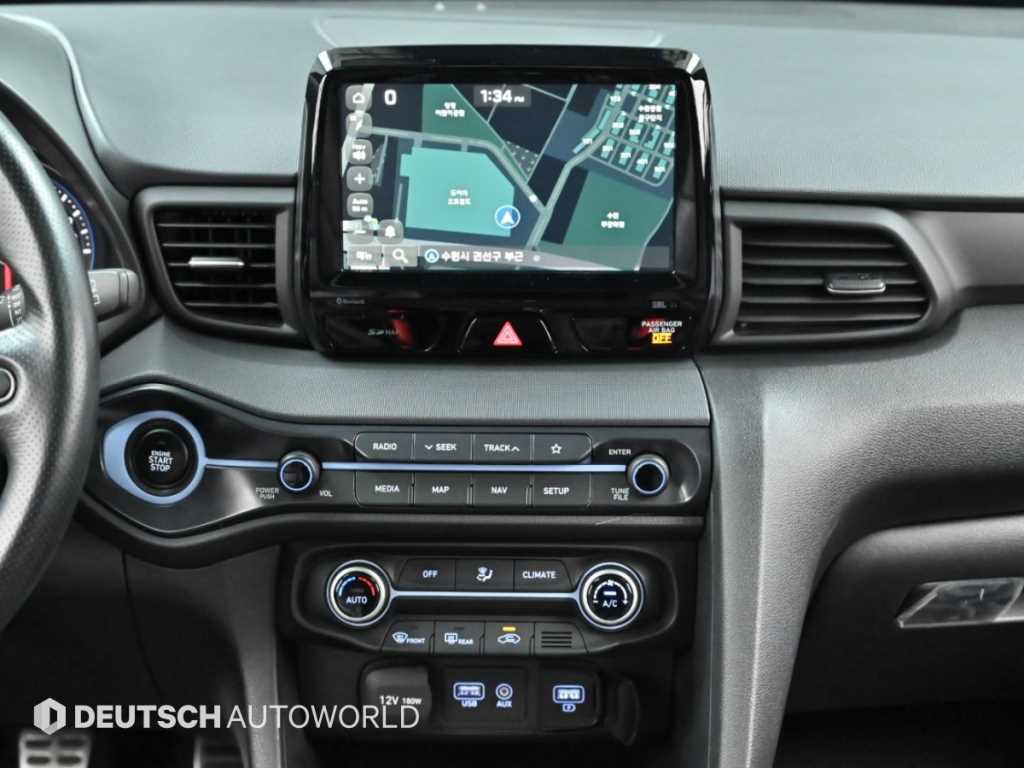 Hyundai Veloster — photo 15