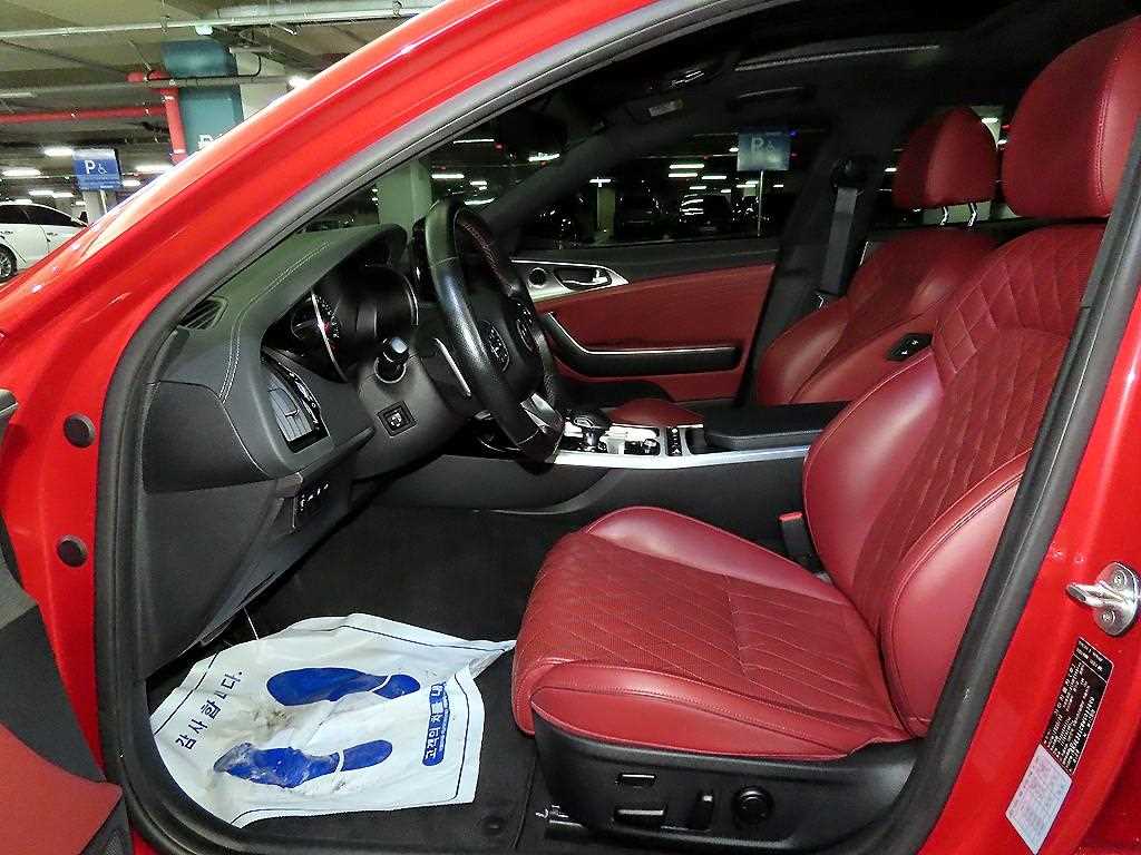 Kia Stinger — photo 06