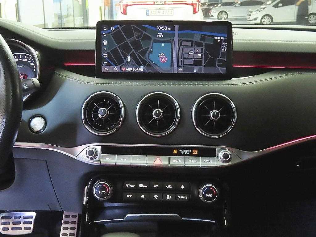 Kia Stinger — photo 11