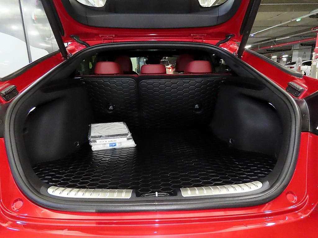 Kia Stinger — photo 15
