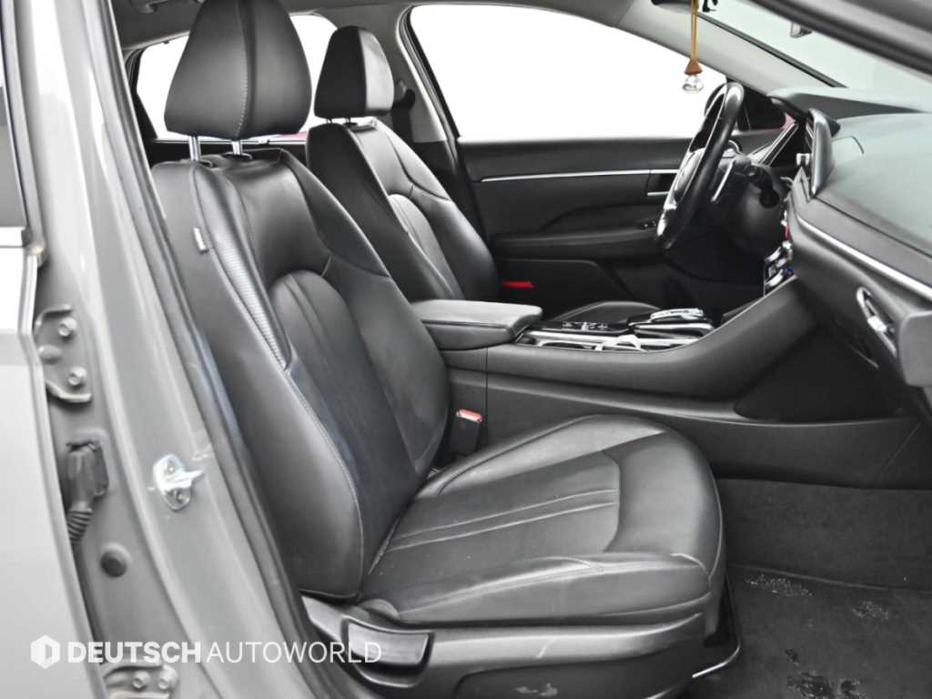 Hyundai Sonata — photo 10