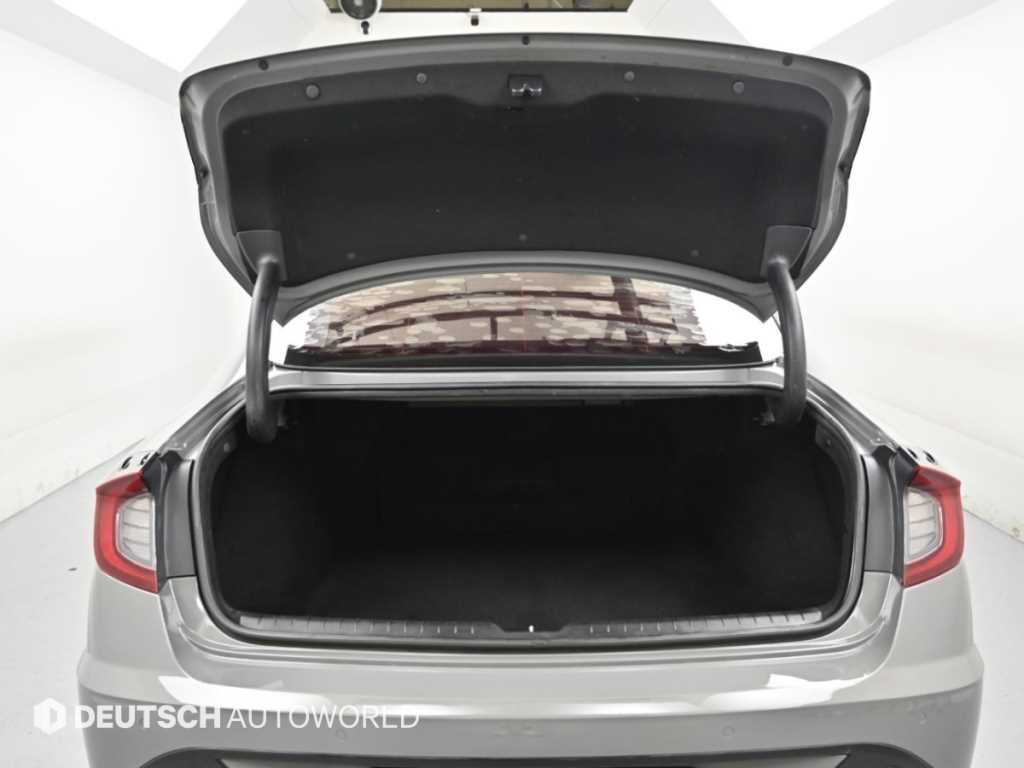 Hyundai Sonata — photo 19
