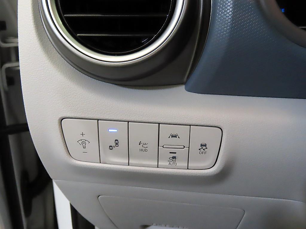 Hyundai Kona — photo 16