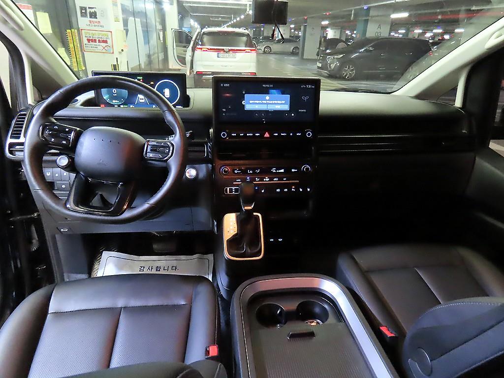 Hyundai Staria — photo 10