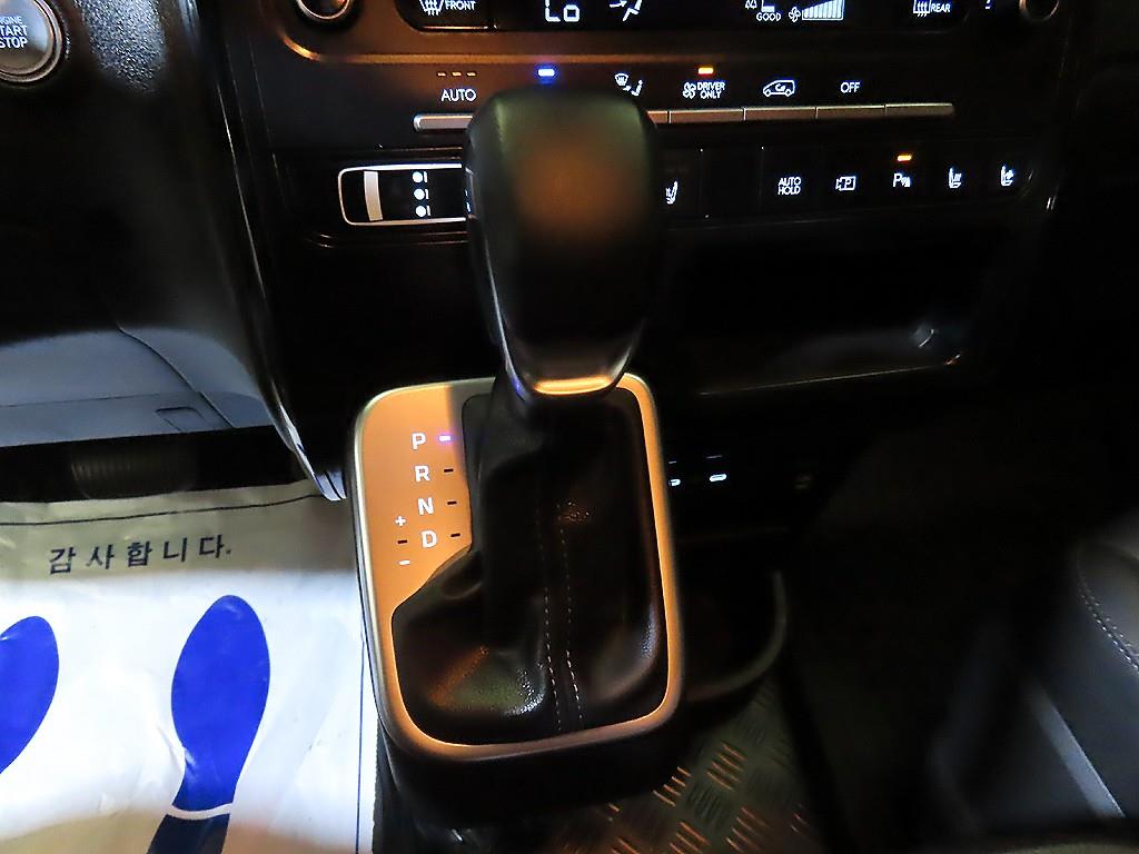 Hyundai Staria — photo 12