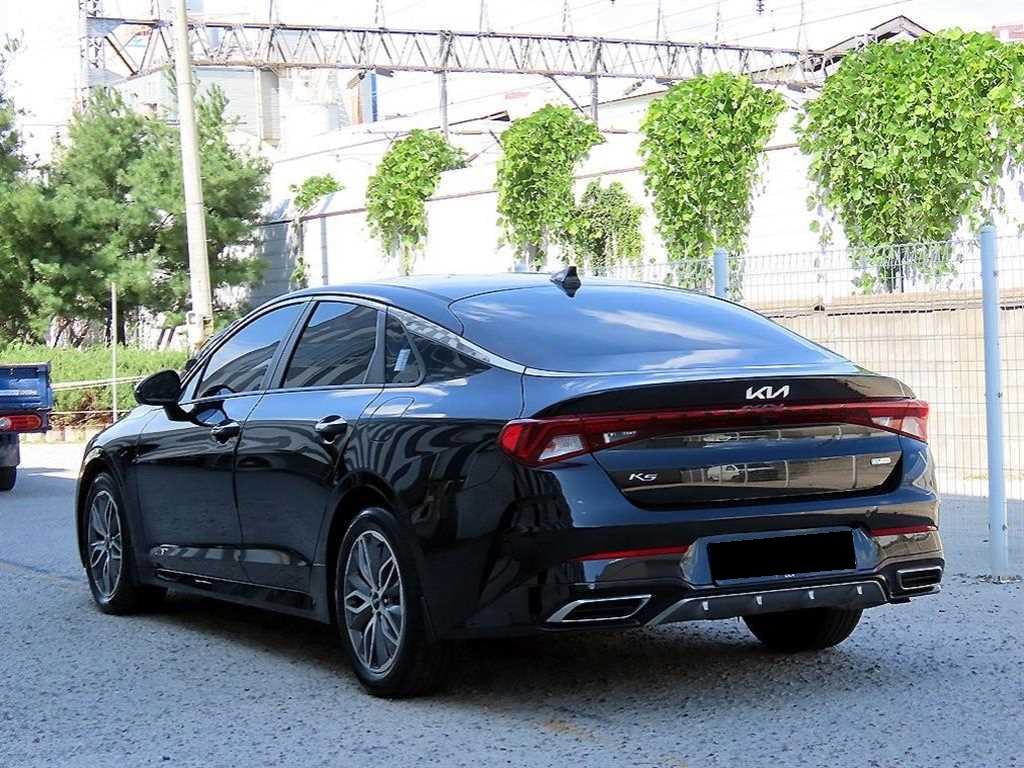 Kia K5 — photo 03