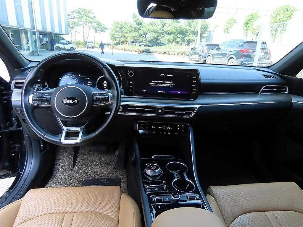 Kia K5 — photo 07