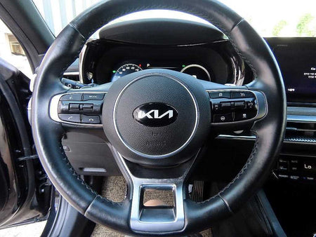 Kia K5 — photo 08