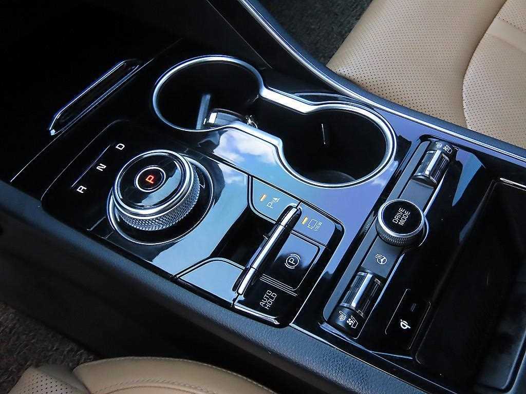 Kia K5 — photo 11