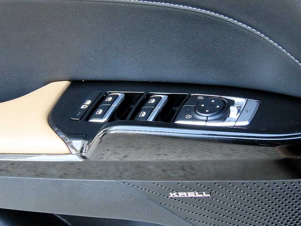 Kia K5 — photo 12