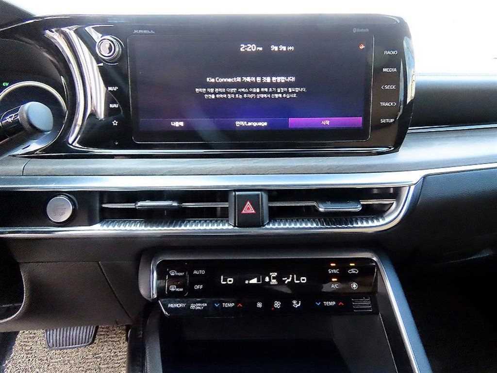 Kia K5 — photo 14