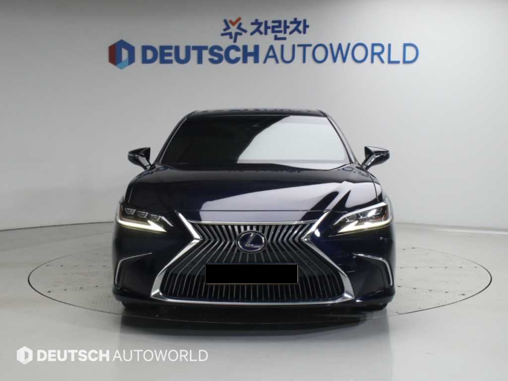 Lexus ES — photo 03