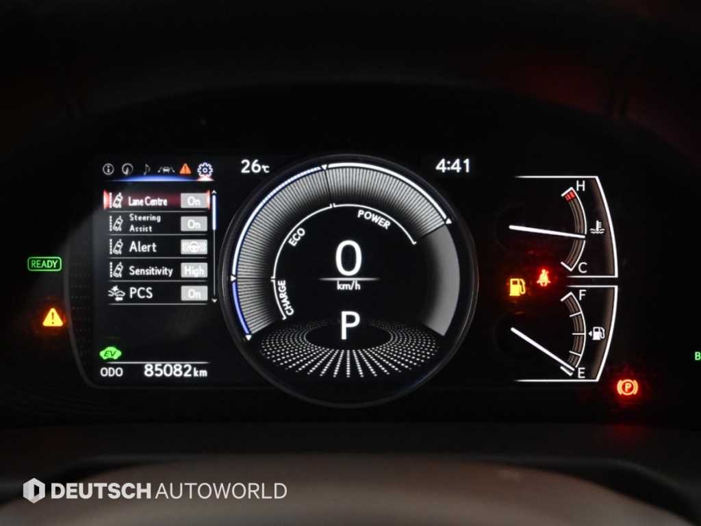Lexus ES — photo 08