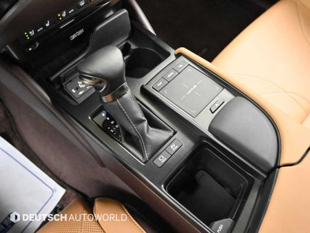Lexus ES — photo 09