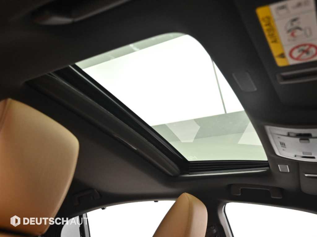 Lexus ES — photo 18