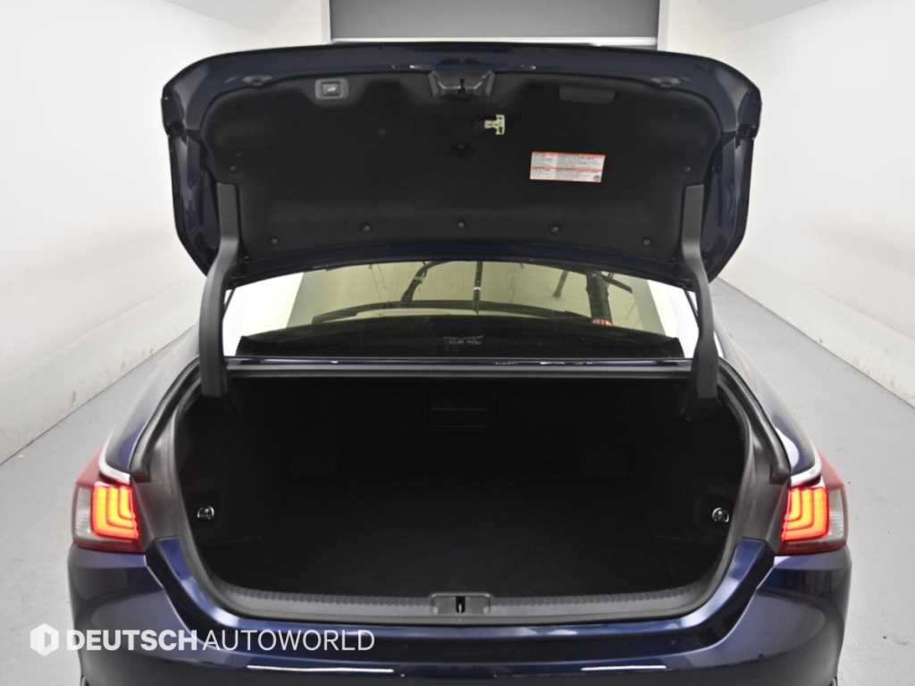 Lexus ES — photo 19