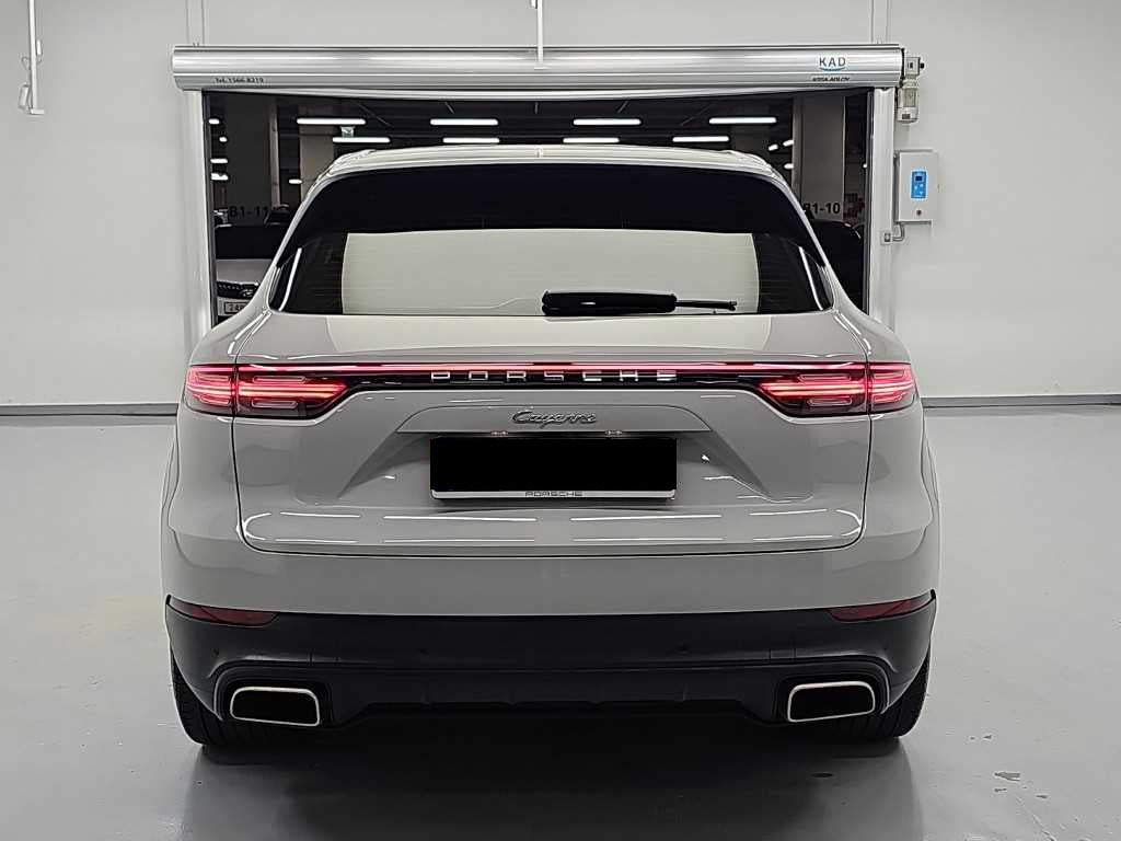 Porsche Cayenne — photo 03