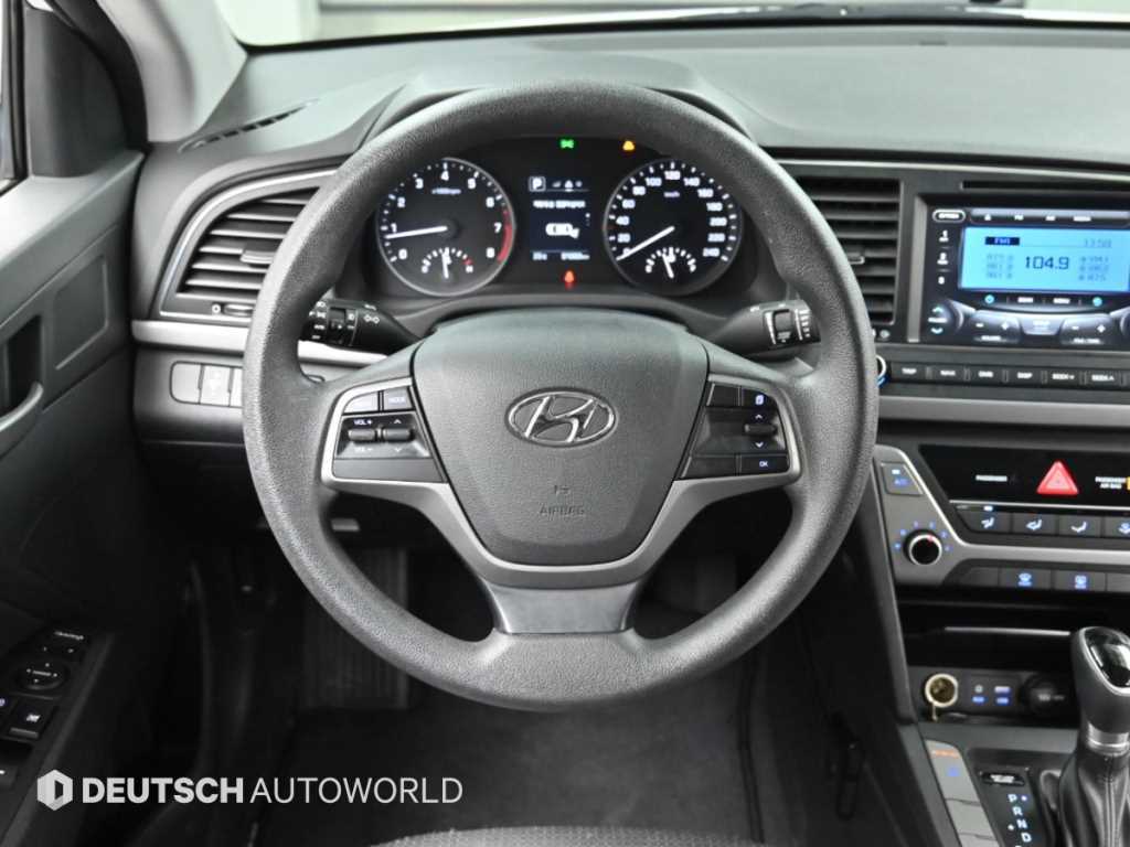 Hyundai Avante — photo 15