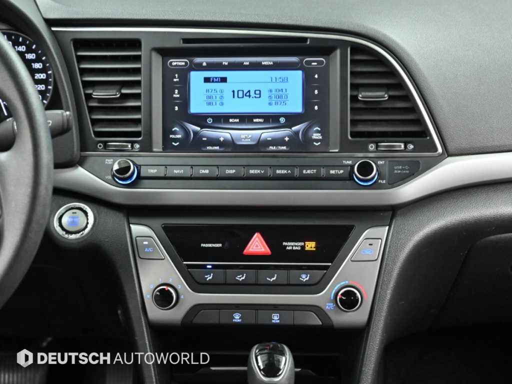 Hyundai Avante — photo 16