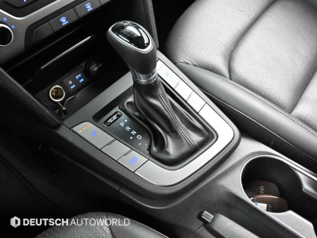 Hyundai Avante — photo 20
