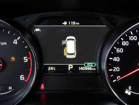 Kia Carnival — photo 09