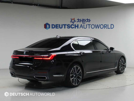 BMW 7-Series — photo 02