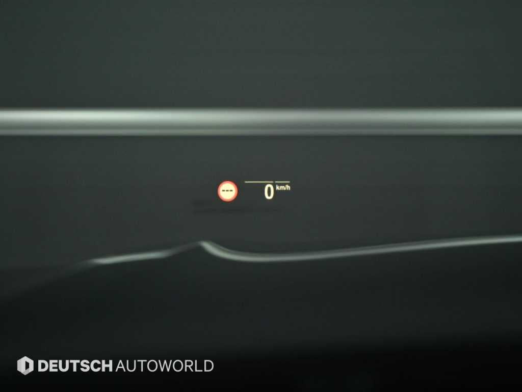 BMW 7-Series — photo 17