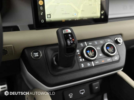 Land Rover Defender — photo 09