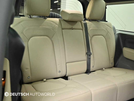 Land Rover Defender — photo 12