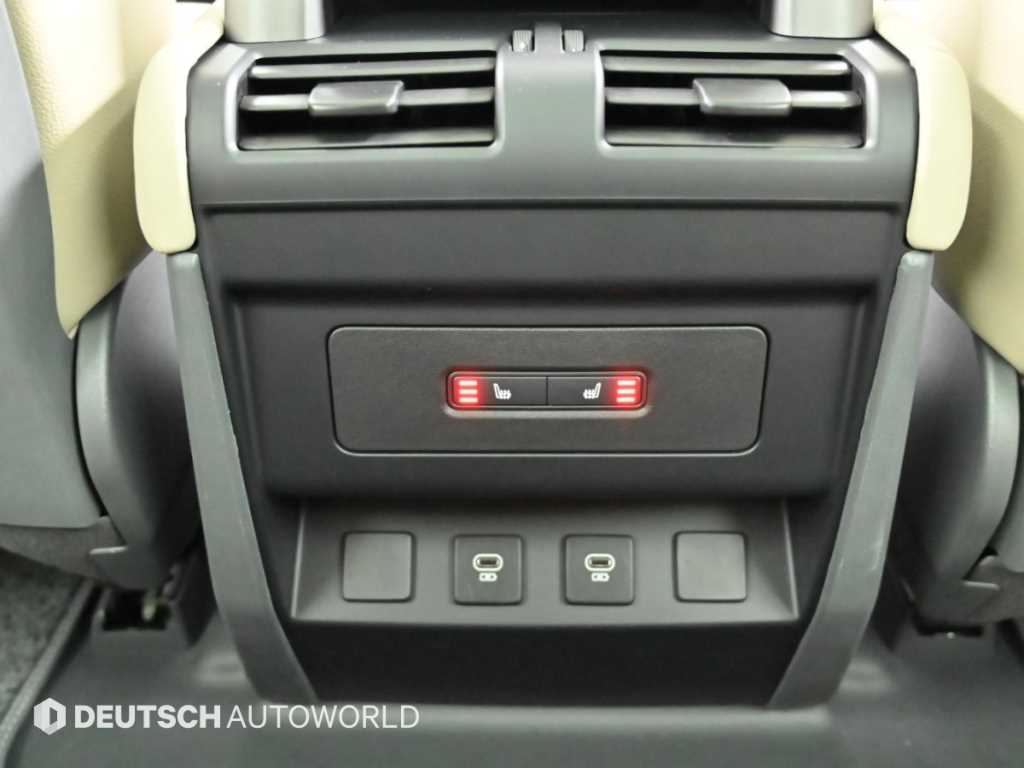 Land Rover Defender — photo 16