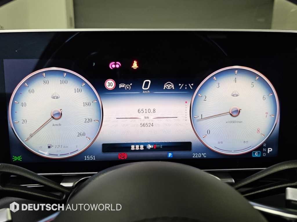 Mercedes-Benz S-Class — photo 08